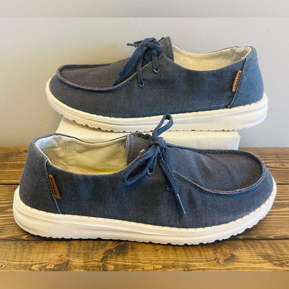 Hey Dude Women's Wendy Chambray Navy White Slip On Shoes Women’s 7